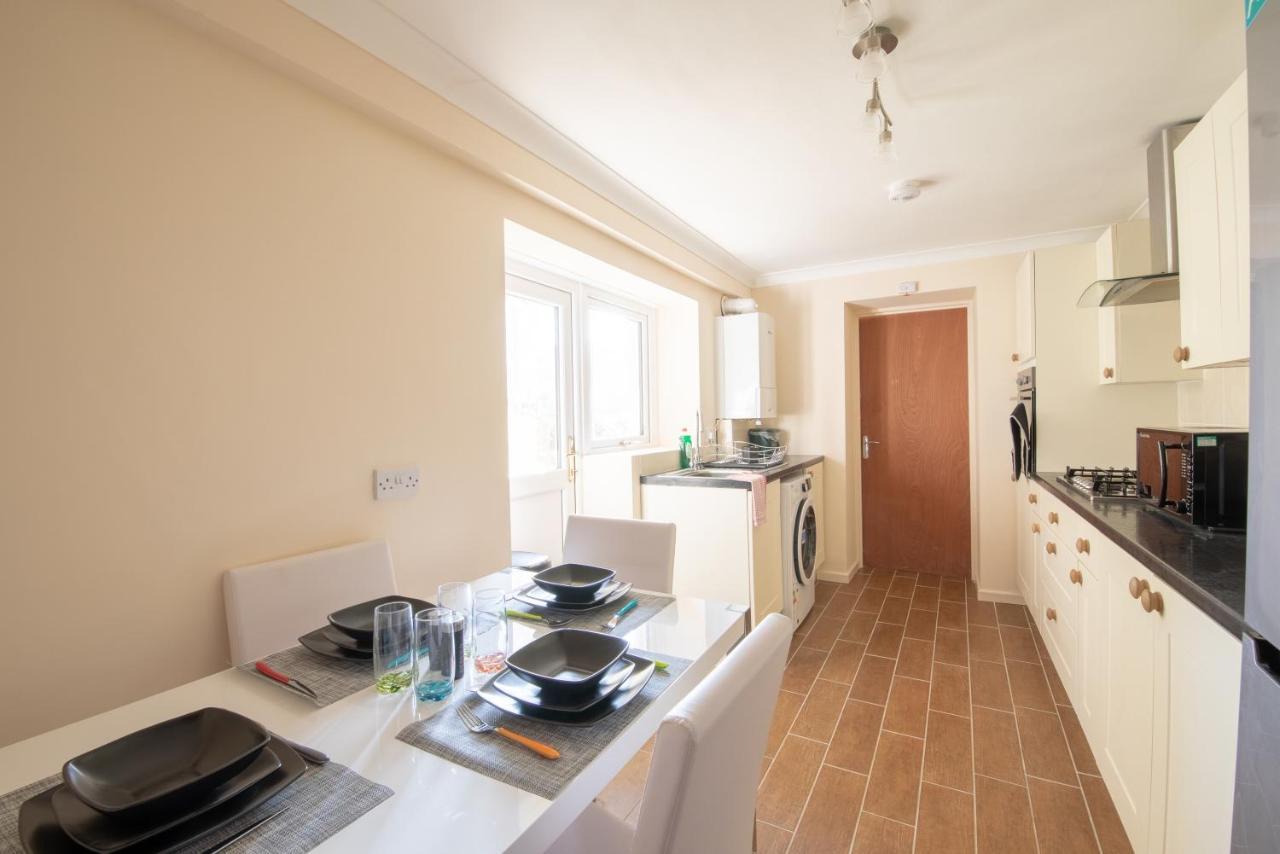 Host & Stay - Hanover Apartment Swansea Bagian luar foto